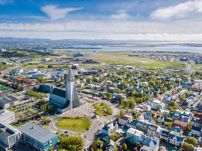 Église Hallgrímskirkja, le monument luthérien de Reykjavík inspiré du basalte