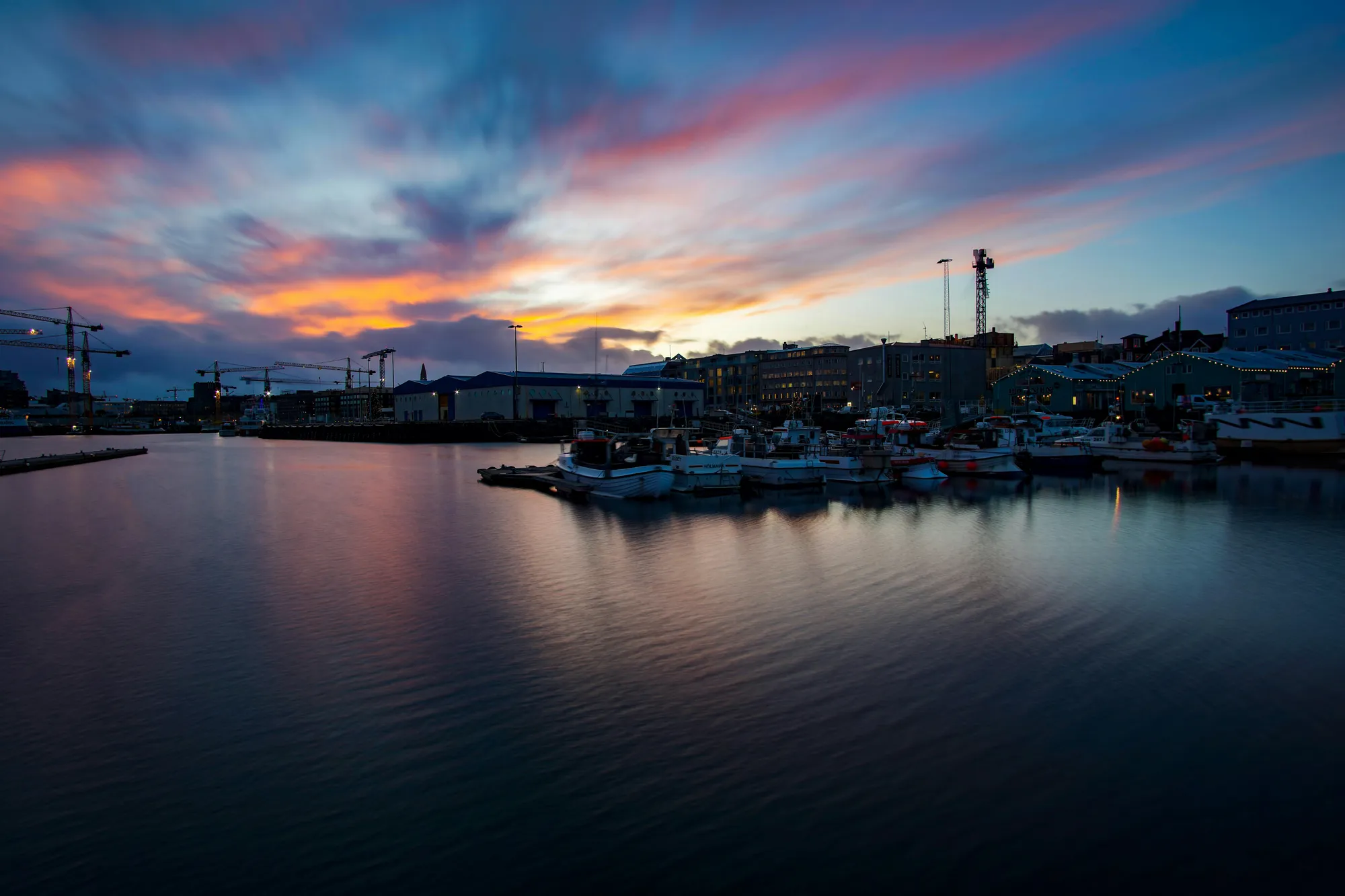 Soleil de minuit en Islande : le guide complet des 24 heures de clarté