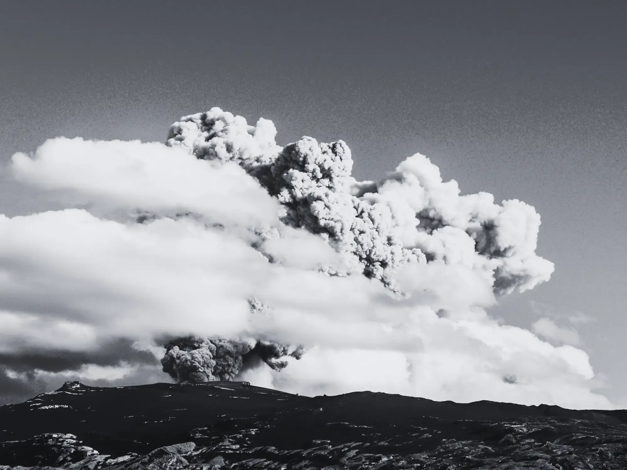 Découvrez la puissance de l’Eyjafjallajökull et le pouls volcanique de l’Islande